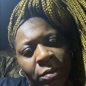 Meet your Posher, Latasha